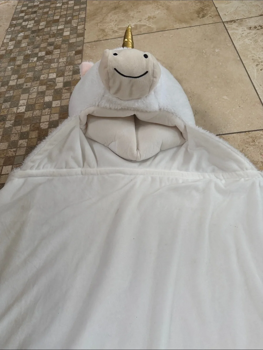 Plush Unicorn blanket Hooded White with Pink Mane